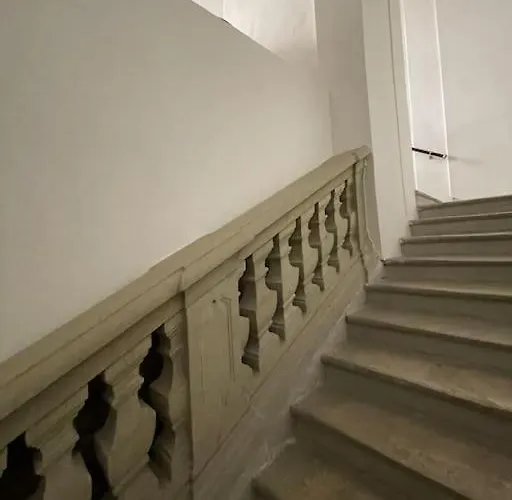 Mona In The Palace ! Bratislava