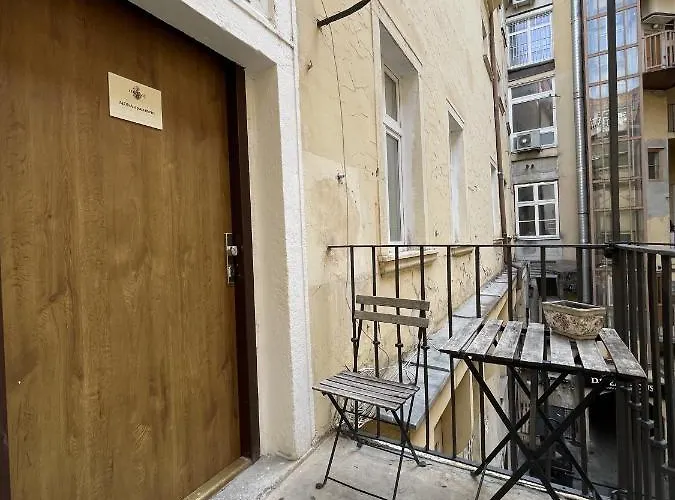 Apartament Mona In The Palace !